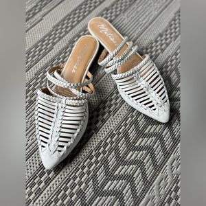 Matisse St Tropez Leather Braided White Flat Mules Size 10